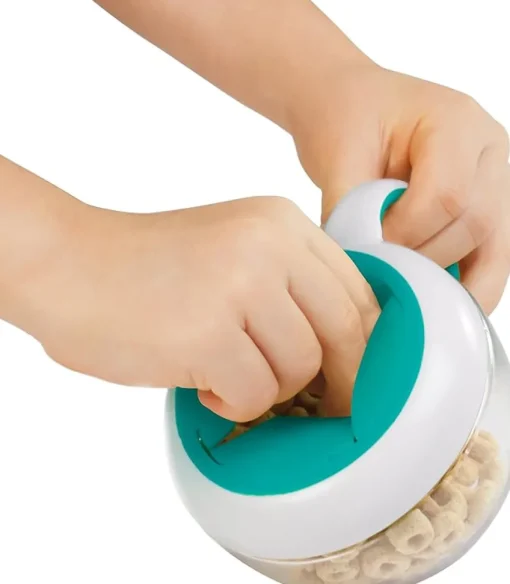OXO Tot Flippy Snack Cup With Travel Lid