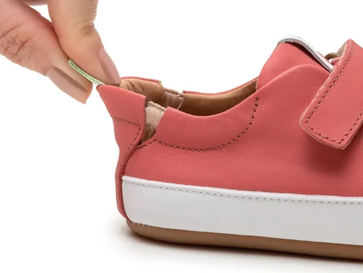 Tip Toey Joey Bossy - Coral Mat/White