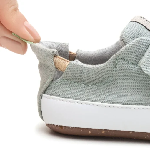 Tip Toey Joey Bossy Green - Salvia Canvas